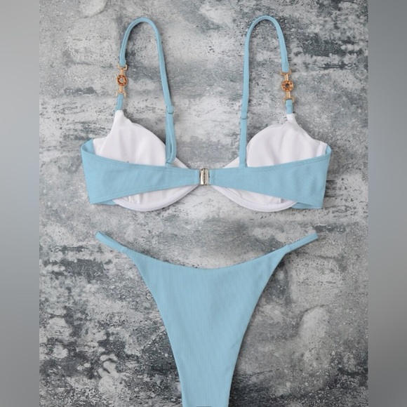 blue bikini - Picture 2 of 3